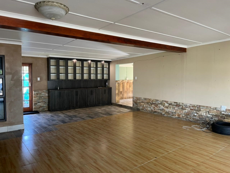  Bedroom Property for Sale in Cove Ridge East Eastern Cape